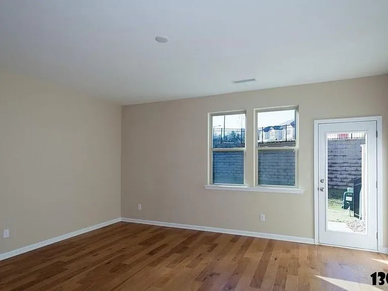 130 Rubrum Dr — Photo 9