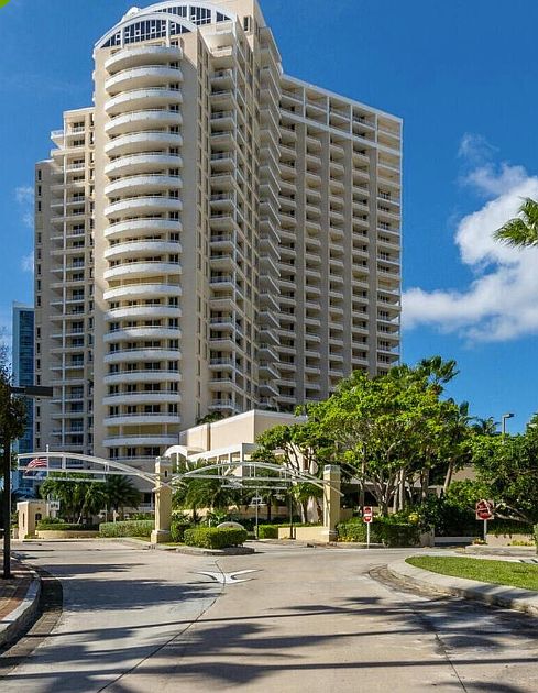 Exterior Building Photo- Brickell Key