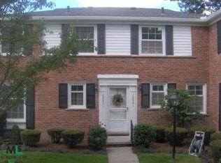 16847 Saint Paul St, Grosse Pointe, MI 48230
