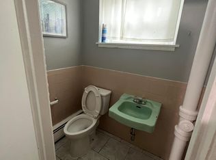 2613 Hyacinth St, Westbury, NY 11590