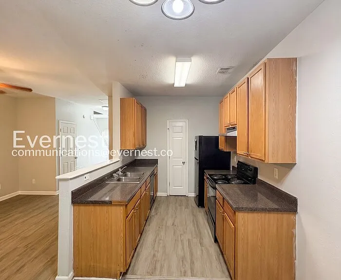7130 Brookview Way — Photo 6