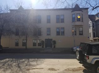 1307 W Henderson St #1W, Chicago, IL 60657