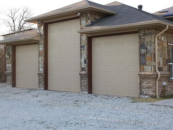 3rd image of 7300 Strawberry Creek Ln