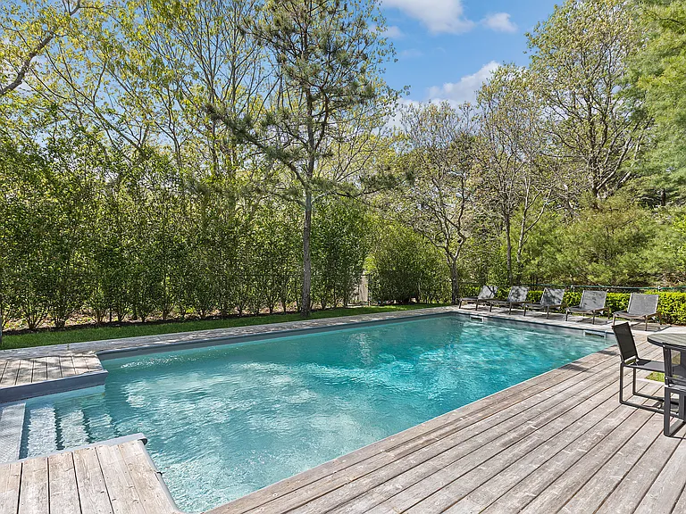 20 Blue Jay Way — Photo 15