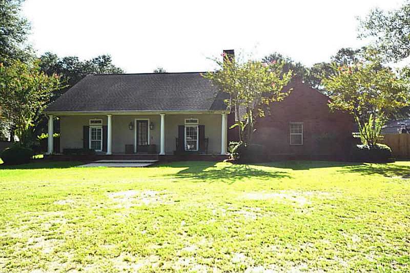 1st image of 4215 Linda Ln
