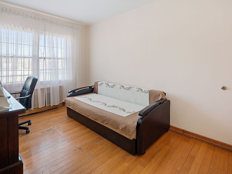1st image of 2707 Avenue