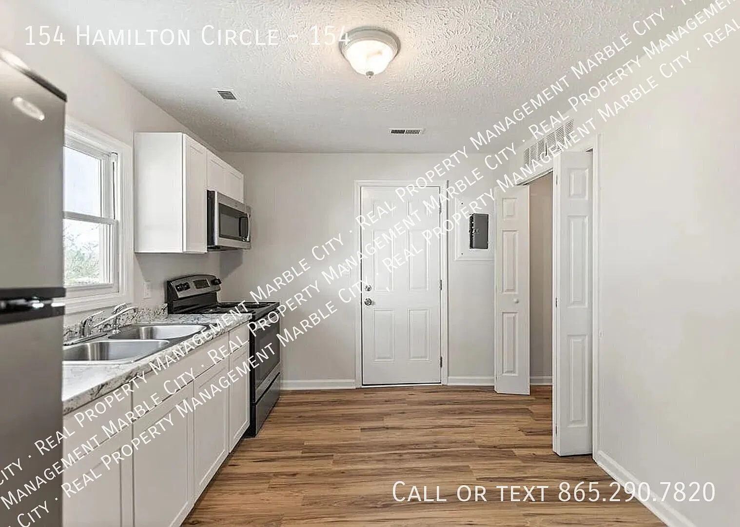 Newly Renovated home in Oak Ridge! — Photo 4