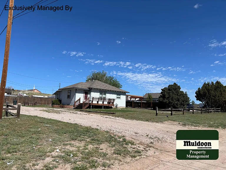7380 Maine Ln — Photo 2