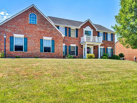 2nd image of 2825 Matthew Dr