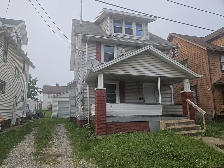 2911 Vera Pl NW — Photo 1