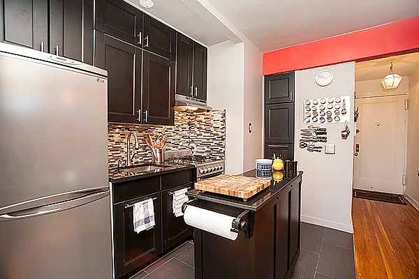 Sold by Realty Collective | media 2