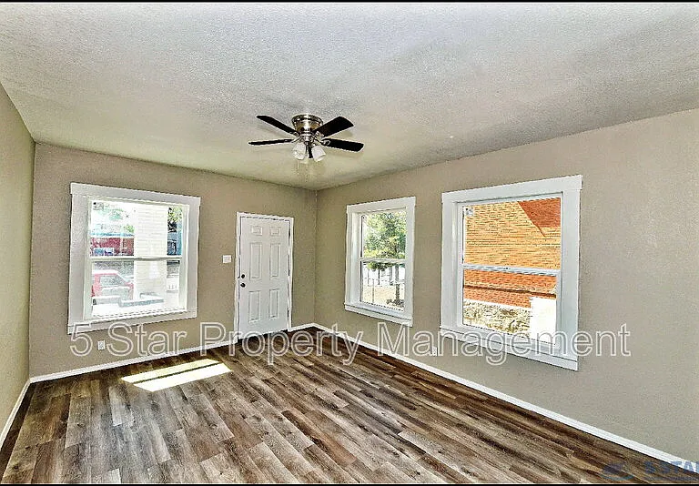 615 Arizona Ave #2 — Photo 10