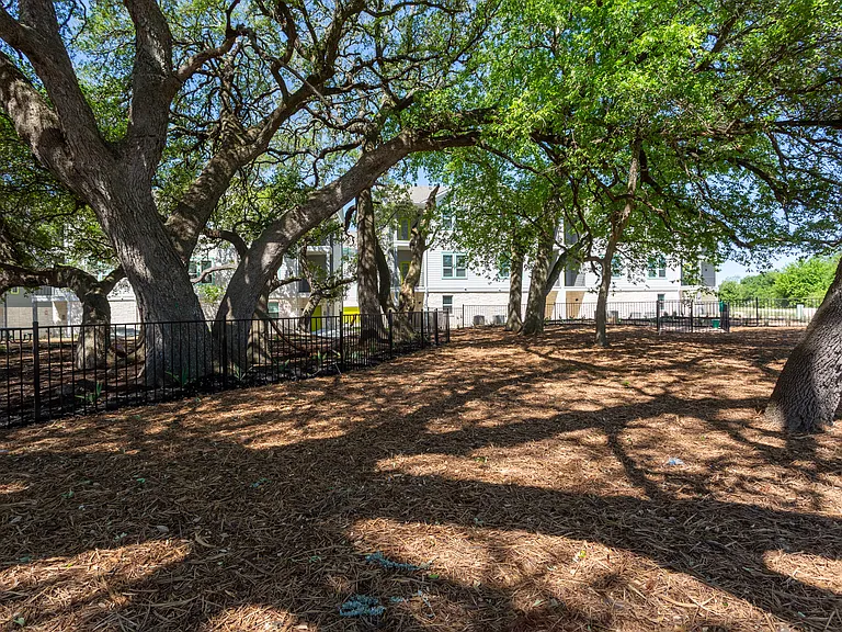 Trailside Oaks Townhomes — Photo 156