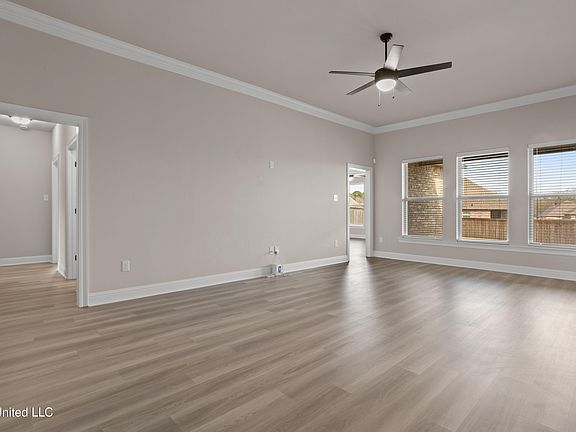 5th image of 10318 Patrick Dr