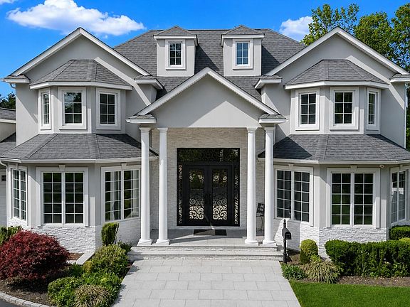 2nd image of 68 Maple Avenue
