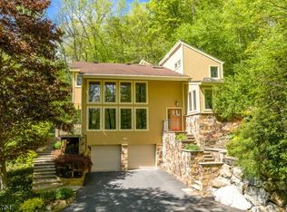 35 River Rd, Flanders, NJ 07836