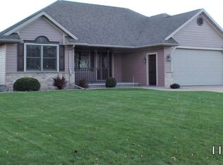 3645 W Warner Estates Dr, Appleton, WI 54913