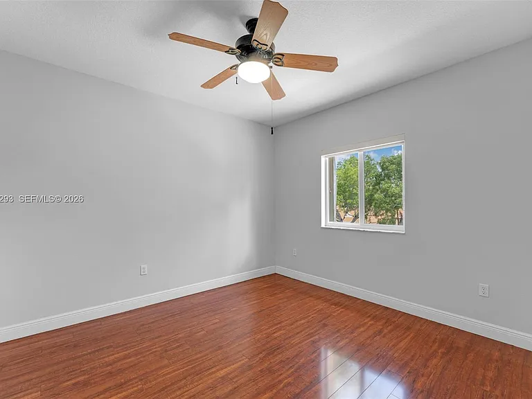 3906 NE 20th St — Photo 51