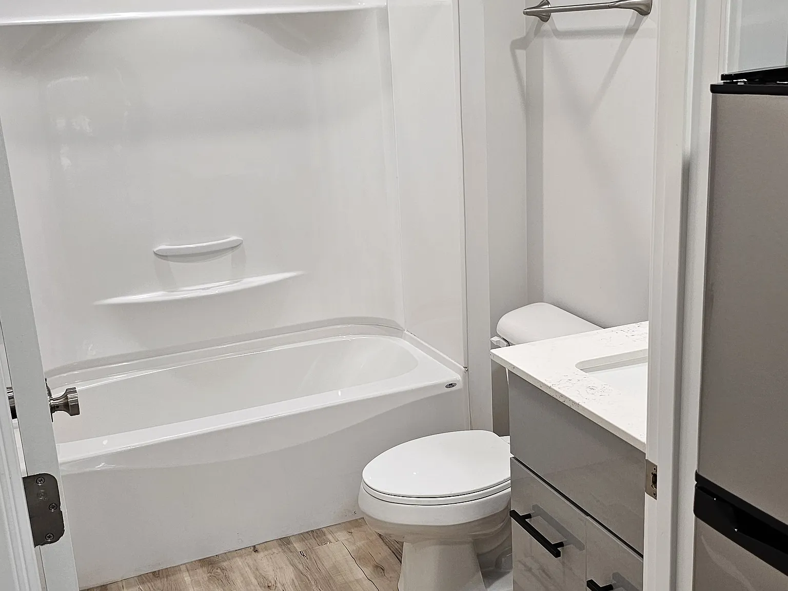 1 bed, 410 sqft, $1,275 — Photo 2