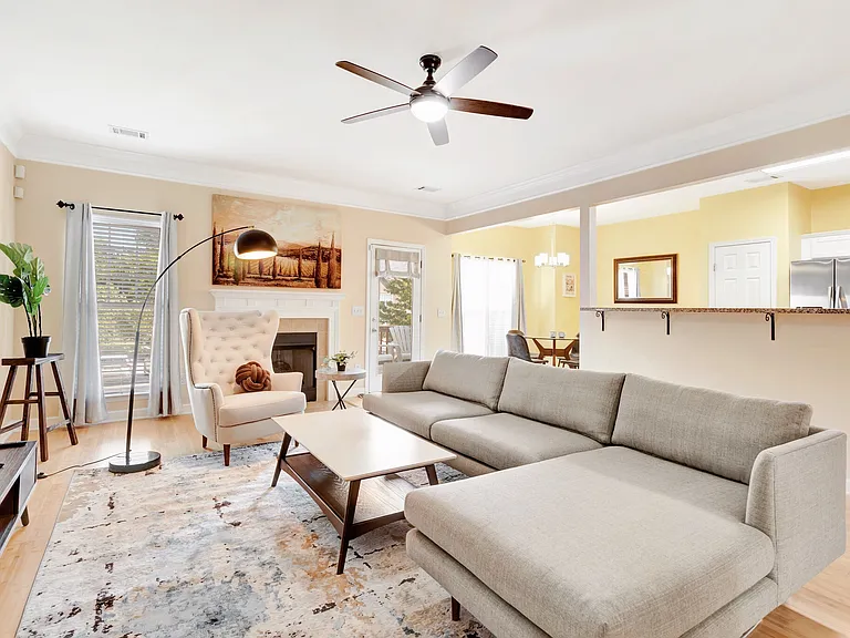 Lincoya Bay Dr — Photo 2