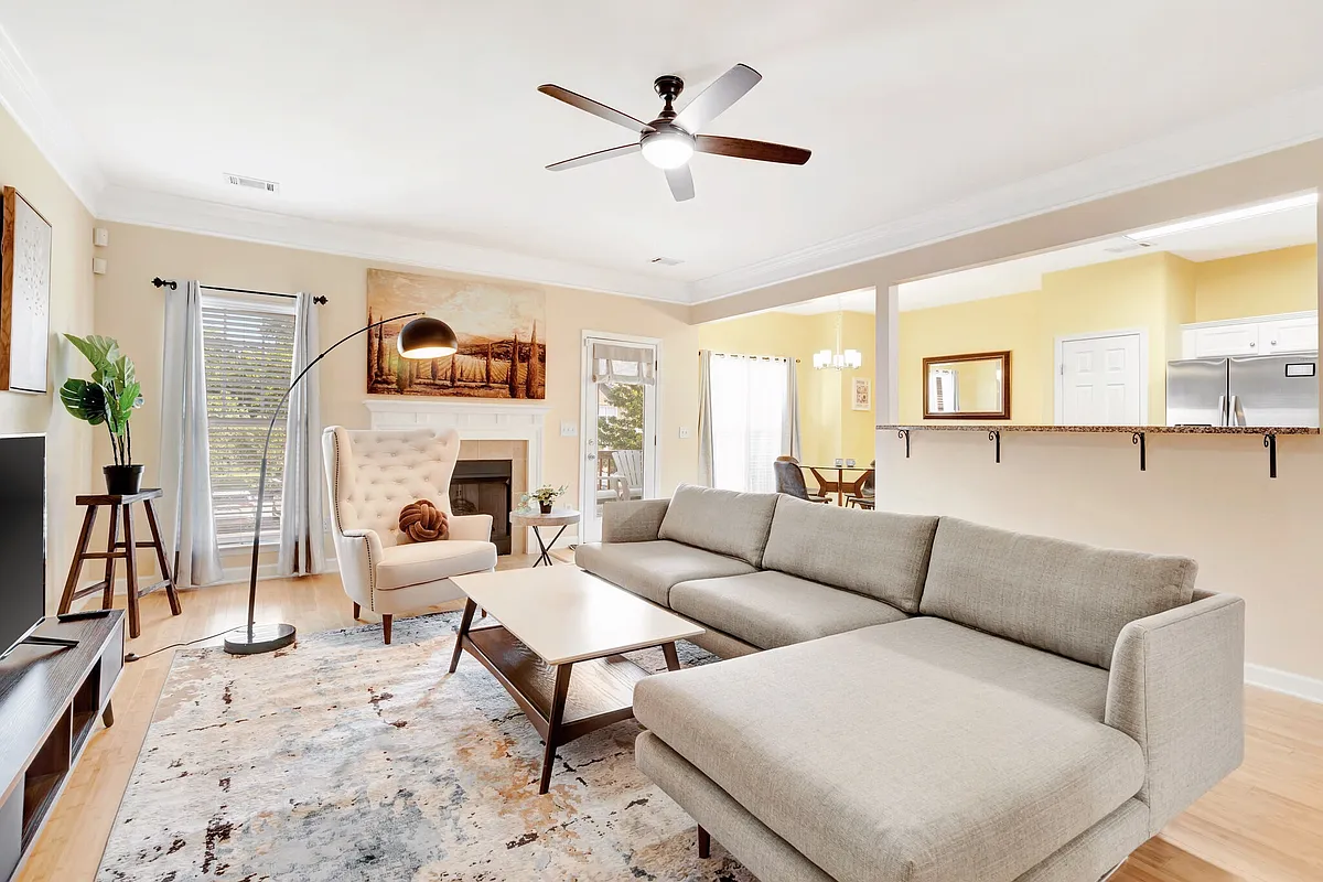 Building Photo - Lincoya Bay Dr