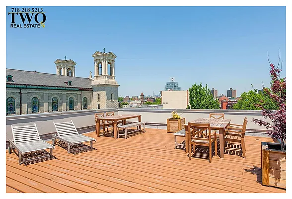 Sold by TwoRealEstate LLC | media 7