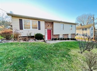 548 Utah Ln, Chester, WV 26034