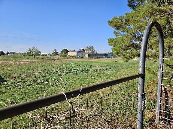 3rd image of 1207 E County Road 128