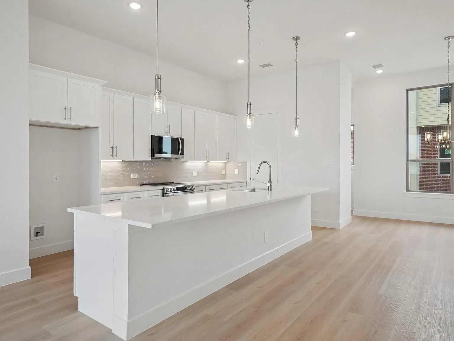 13351 Goodland St — Photo 4