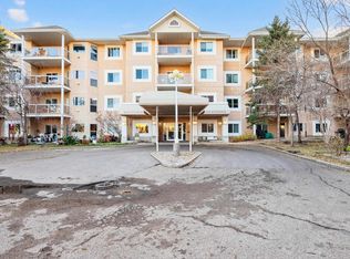 Grande Whitemud, Edmonton, AB T6J 7G8