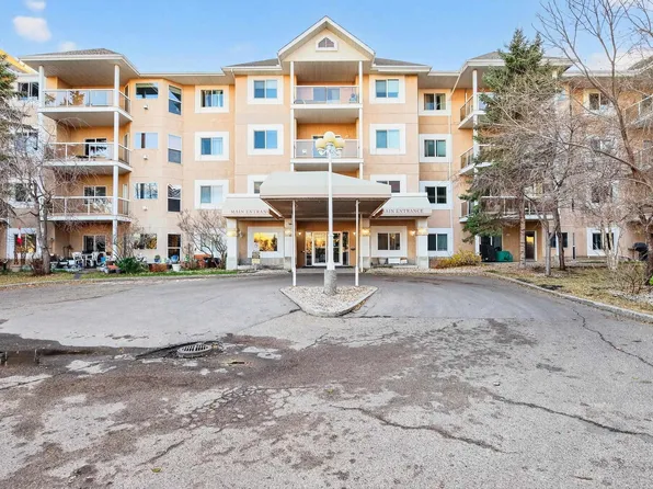 10511 42nd Ave NW #301, Edmonton, AB T6J 7G8