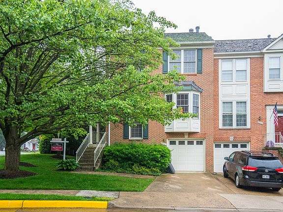 4th image of 6301 Crooked Oak Ln