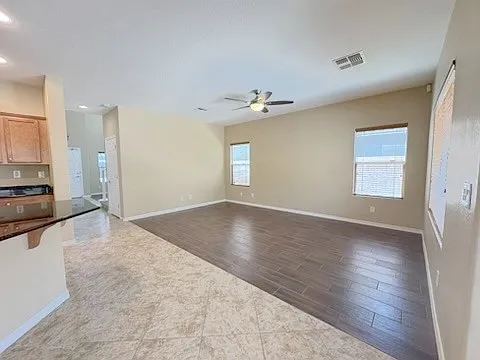 3 bed, 2446 sqft, $2,400 — Photo 4