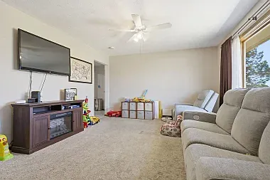 705 Eastview Dr — Photo 14