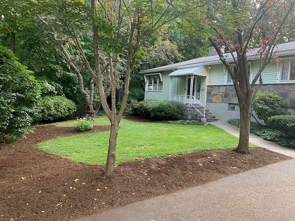 Building Photo - 178 Beethoven Ave #-