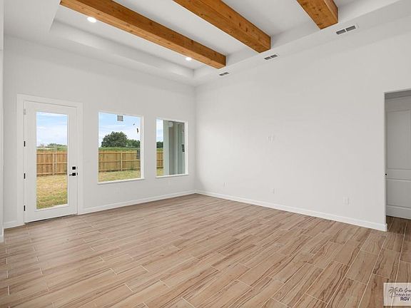 2nd image of 321 Brooks Cir S