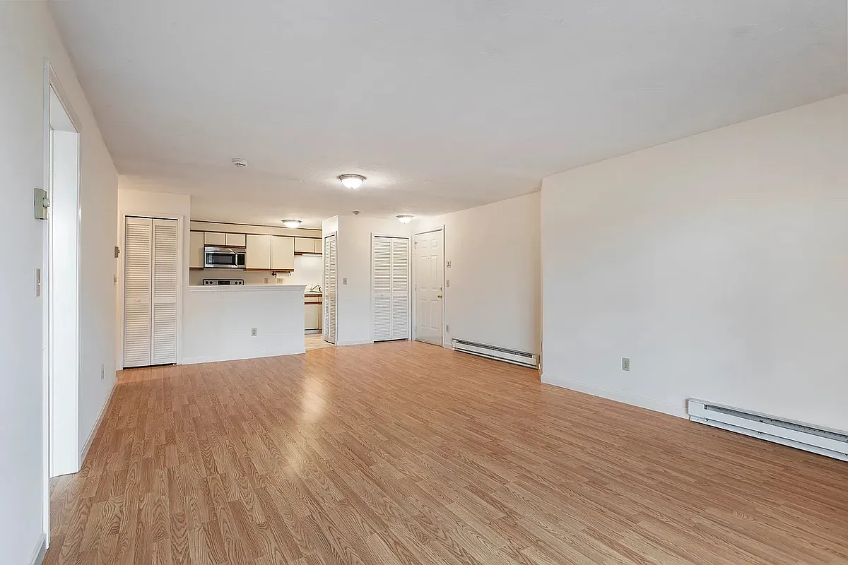Building Photo - 11 Gibbs St #I