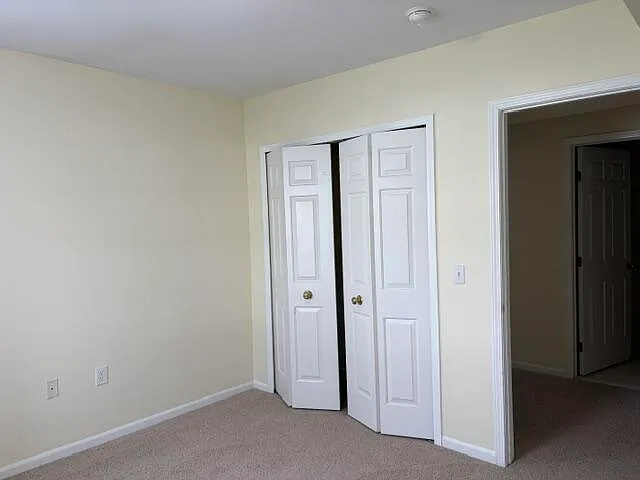 2736 S Knightsbridge Cir — Photo 10