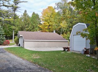 15188 16th Rd, Garden, MI 49835