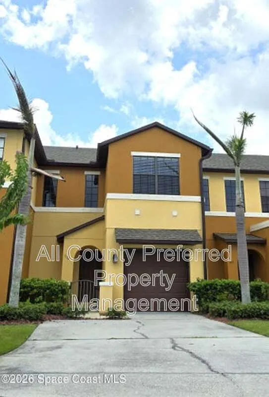 3 bed, 3.0 bath, 1495 sqft, $2,225 — Photo 1