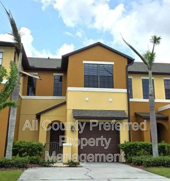 1390 Lara Cir #102 — Photo 1