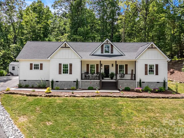 70 Jp Huggins Dr, Hendersonville, NC 28791