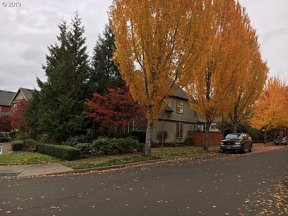 3rd image of 1134 SE 11th Ave