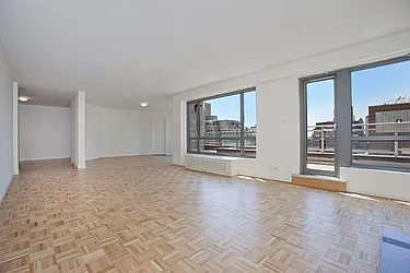 Rented by Siderow Residential Group