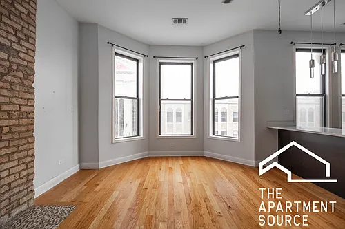 2124 N Milwaukee Ave #243F Photo 1 2124 N Milwaukee Ave #243F Photo 1