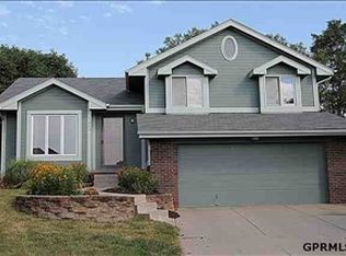 7840 Aspen Ct, La Vista, NE 68128