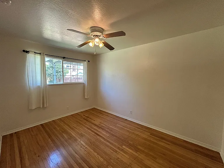 4607 11th Ave — Photo 11