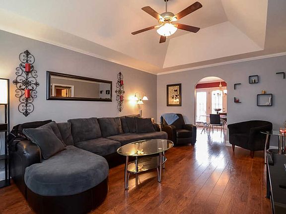 4th image of 669 Fox Trail Ct