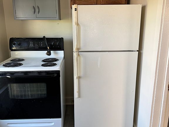 4th image of 129 E Green St Floor 2