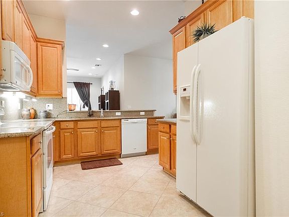 2nd image of 10426 Carolina Willow Dr